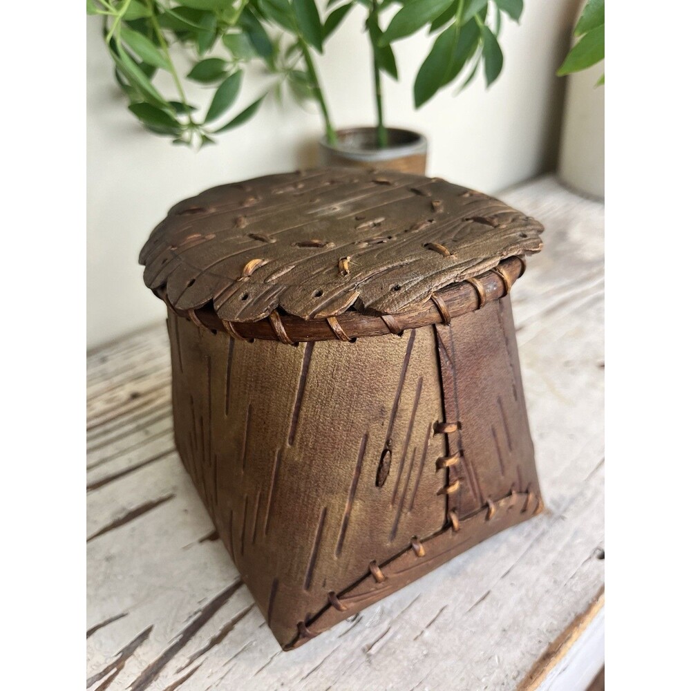Rare Vintage Native American Brown Birch Bark Basket  4.5”x5” Top Rim